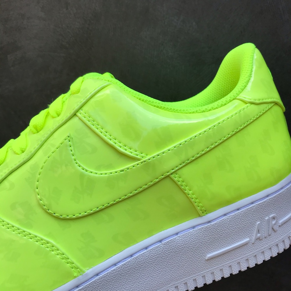 Nike Air Force 1 ‘07 LV8 UV Shoes Volt/White - Picture 5 of 16